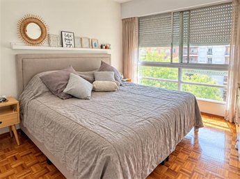 Venta apartamento Piso alto 4 dormitorios 2 baños Garaje Pocitos Berro y Barreiro - foto 7