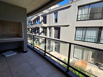 Apartamento en Carrasco Barrios con Seguridad