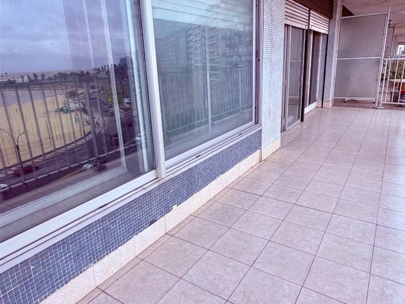 VENTA 3 dormitorios -  Vista a la Rambla - foto 3