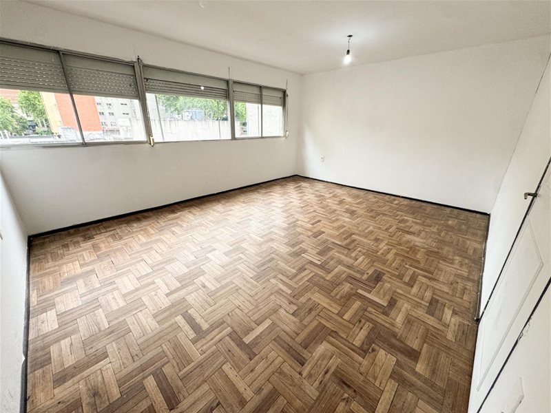 Apartamento de 3 dormitorios en Cordón. - foto 2