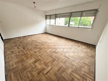 Apartamento de 3 dormitorios en Cordón.