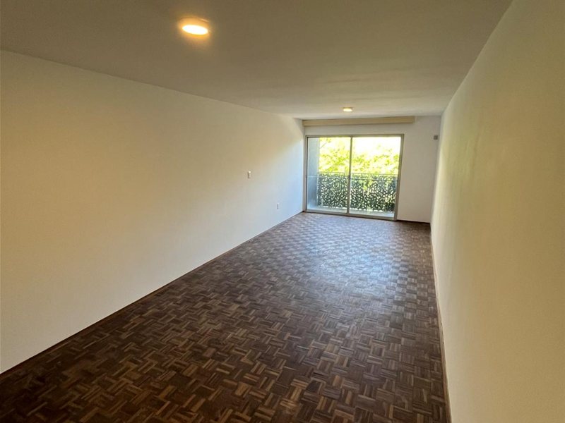 MONOAMBIENTE EN ALQUILER CON BALCÓN. ZONA CENTRO - foto 2