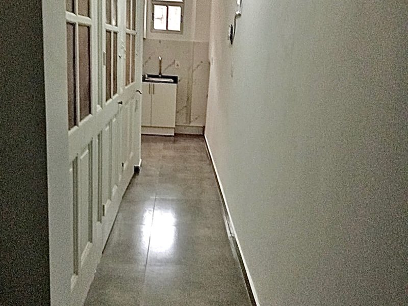 CENTRO SUR . Apartamento cocina comedor ,  2 dormitorios , 1 baño , 2 terrazas , piso alto . G. Com $ 5.000. Excelente estado. Andes y 18. - foto 3