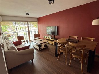 Venta apartamento Pocitos 2 dormitorios y garaje