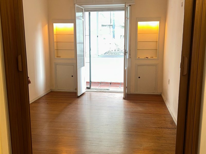 Eduardo Acevedo y 18 de Julio al costado de la Universidad - foto 1