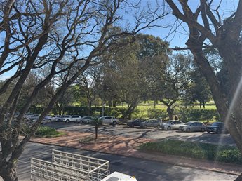 Venta Apartamento con Jardin Golf 3 dormitorios en suite y servicio barbacoa con parrillero
