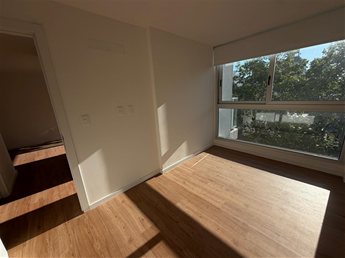 CENTRO Venta Apartamento 2 dormitorios, 6to piso al frente con terraza, muy luminoso, finas terminaciones, AMENITIES: Barbacoa, Parrilleros, Gimnasio, Beneficios Ley vivienda promovida - foto 5